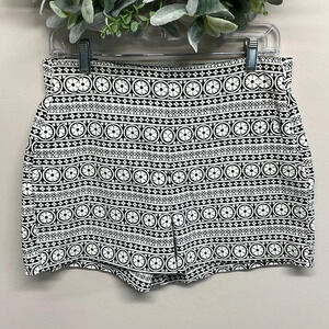 NWT Gap Flat Front High Rise Black and Off White Patterned Boho Shorts 6